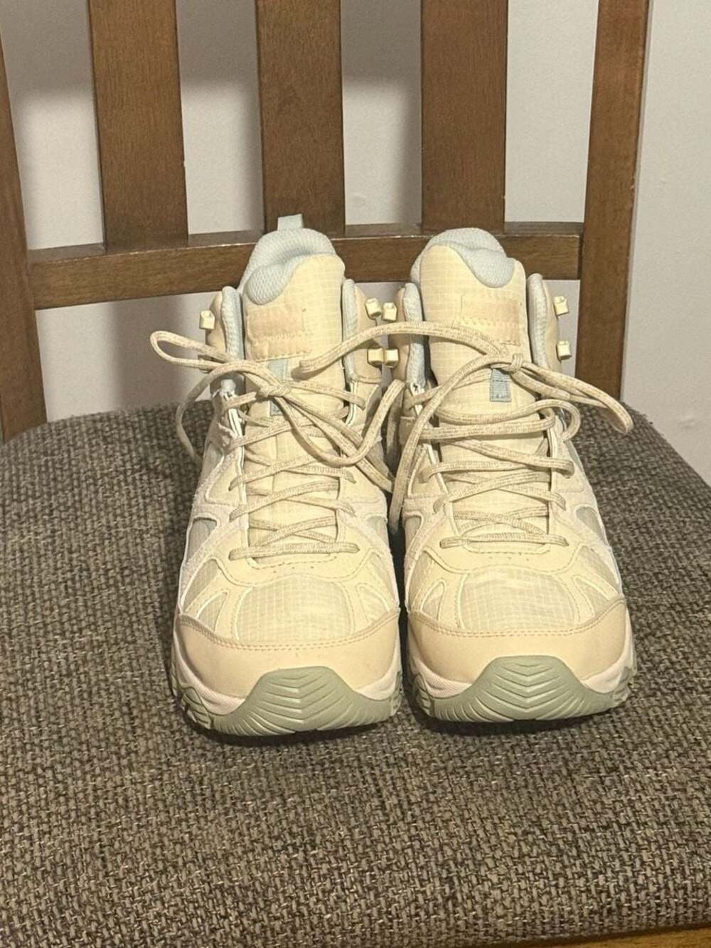 Merrell Moab 3 Mid Waterproof Hiking Boots Women's Latte (9.5 W)
